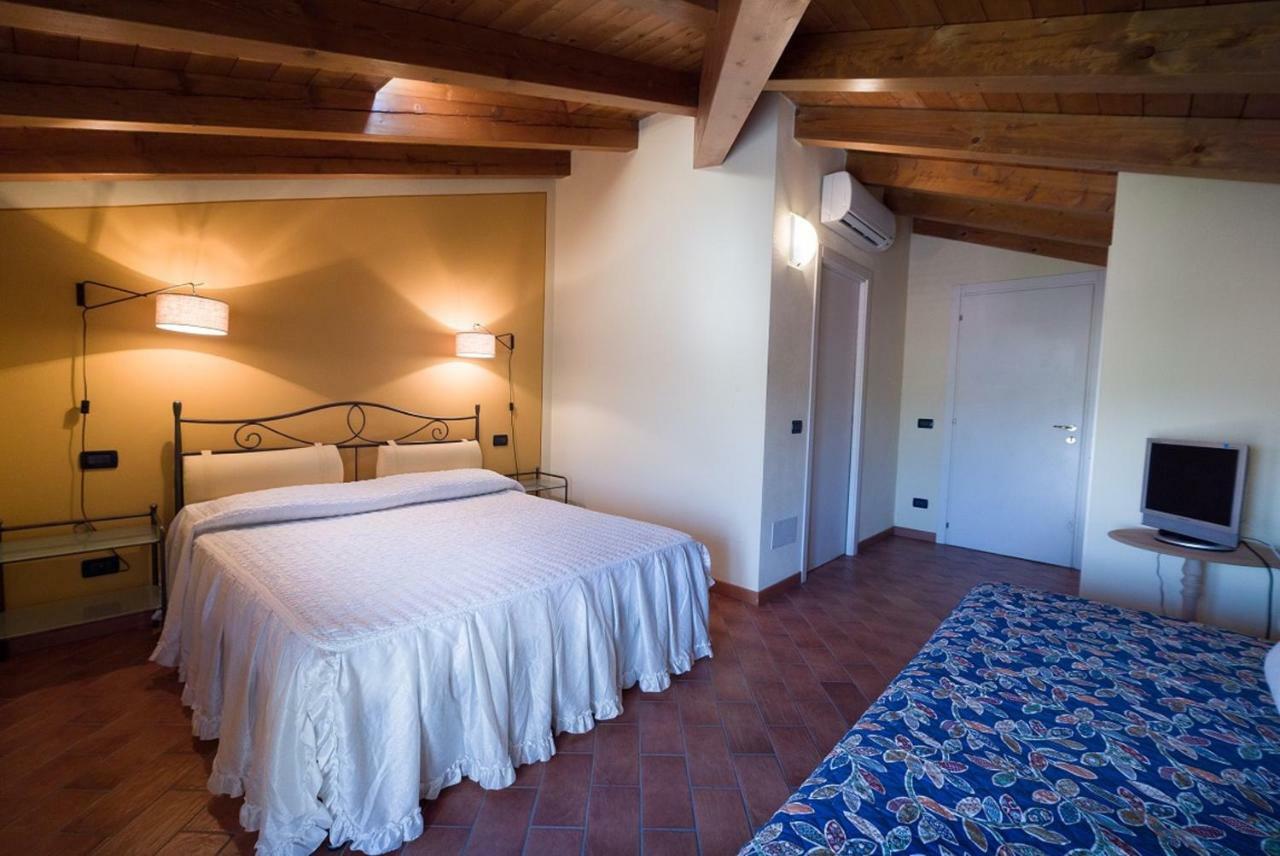 Rifugio San Lorenzo Bed & Breakfast Porto Mantovano Bagian luar foto