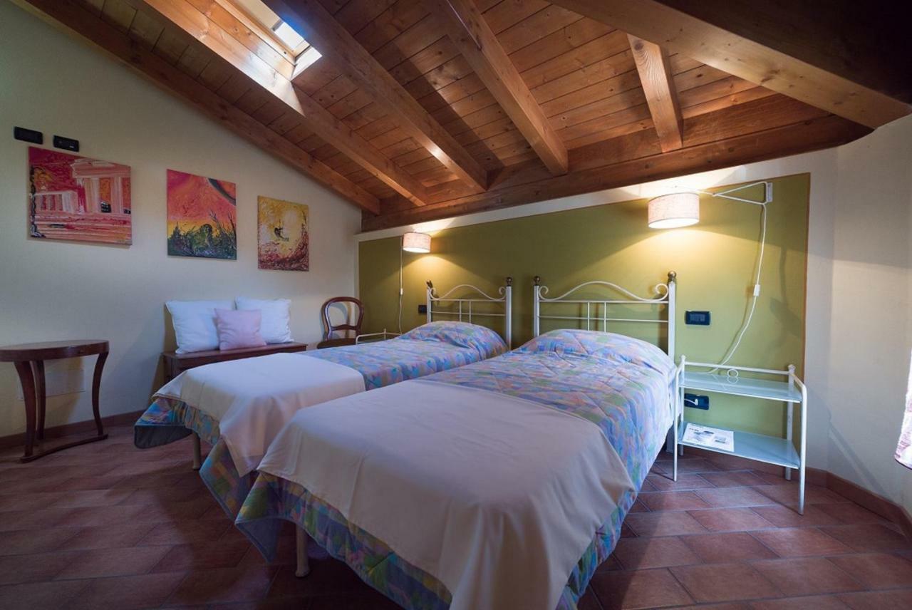 Rifugio San Lorenzo Bed & Breakfast Porto Mantovano Bagian luar foto
